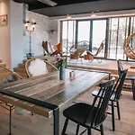 Landhafen Otel 3*