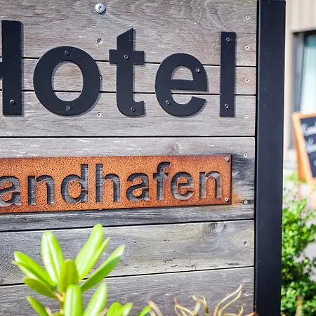 Landhafen Hotel Niebull
