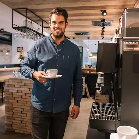 Landhafen Ξενοδοχείο 3*