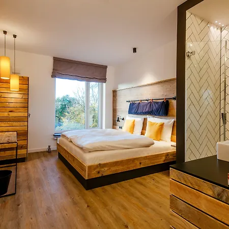 Landhafen Szálloda 3*