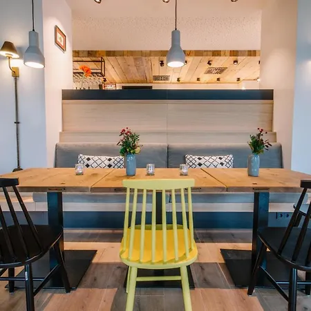 Hotel Landhafen Niebull